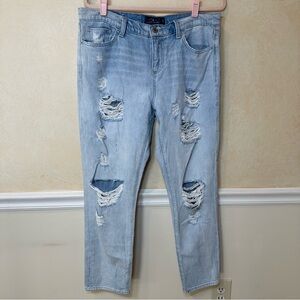Lucky Brand Boyfriend Ripped Denim Mid to High Waist Jeans in Light Denim